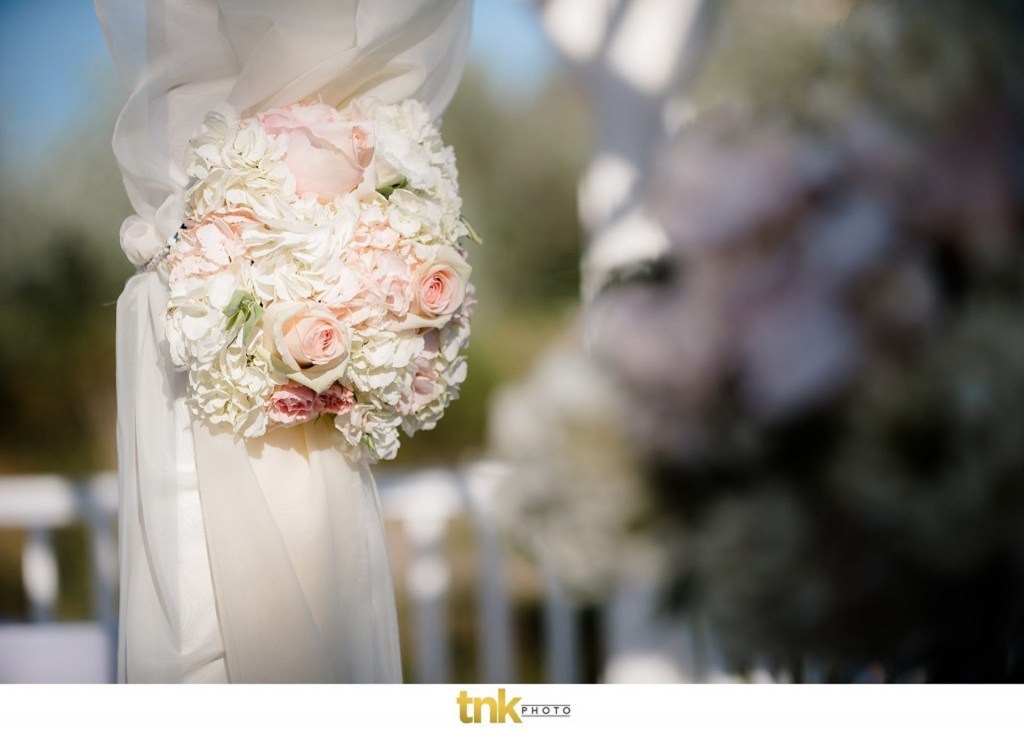 Bride holding bouqet